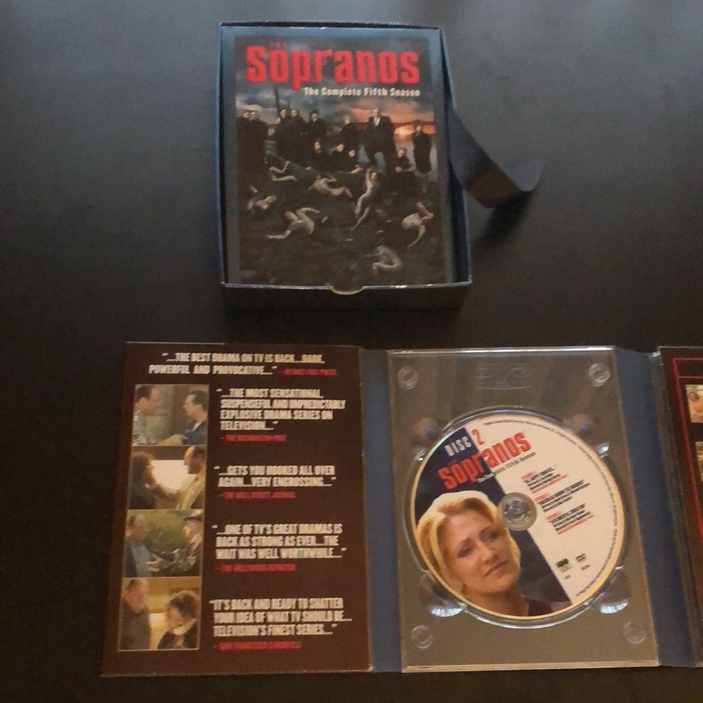NEW LISTING! HBO Sopranos Complete Fifth Season - Picture 6 of 8